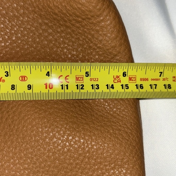 🔥SALE FOSSIL Monica Genuine Leather Turn-lock 
Crossbody - Picture 10 of 10